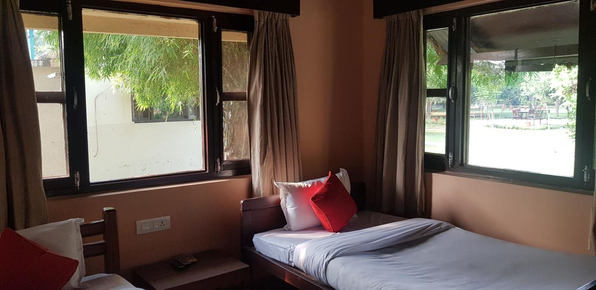Lumbini Buddha Garden Resort Ngoại thất bức ảnh